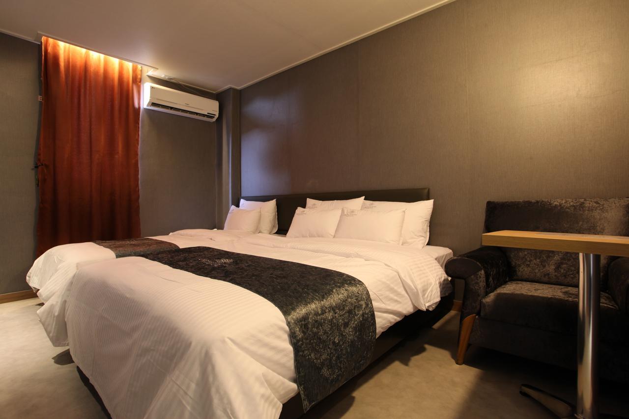 Lineplus Hotel Gimpo Eksteriør billede